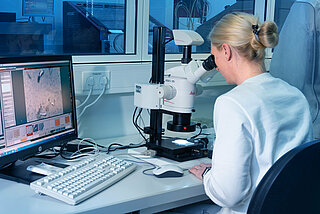 Laboratory services for detailed analysis of your oils and HFTs
