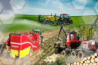 Harvester, Feldspritze und Erntemaschine auf einem Bild.